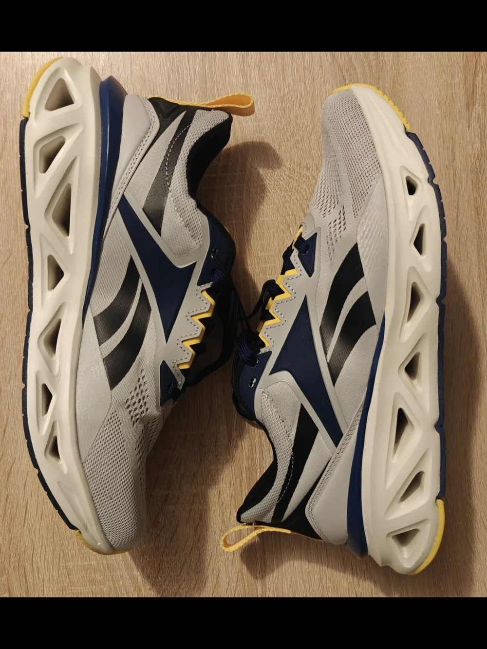 Reebok Men's White, Navy & Yellow Performance Sneakers